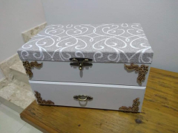 Caixa Alta 1 Gaveta 1 Compartimento superior